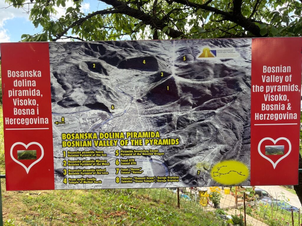 suedengland-avalon-spirituelle-reise-kraftorte-geomantie-stonehenge-17 Mehrere Bosnische Pyramiden