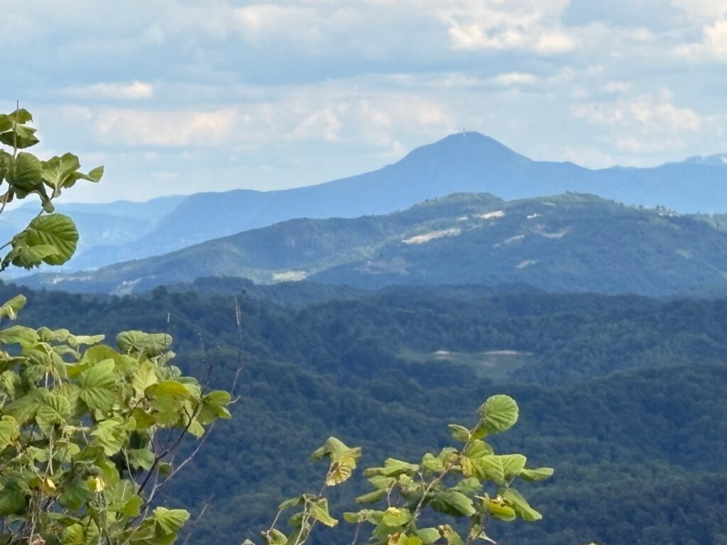 suedengland-avalon-spirituelle-reise-kraftorte-geomantie-stonehenge Bosnische Landschaft