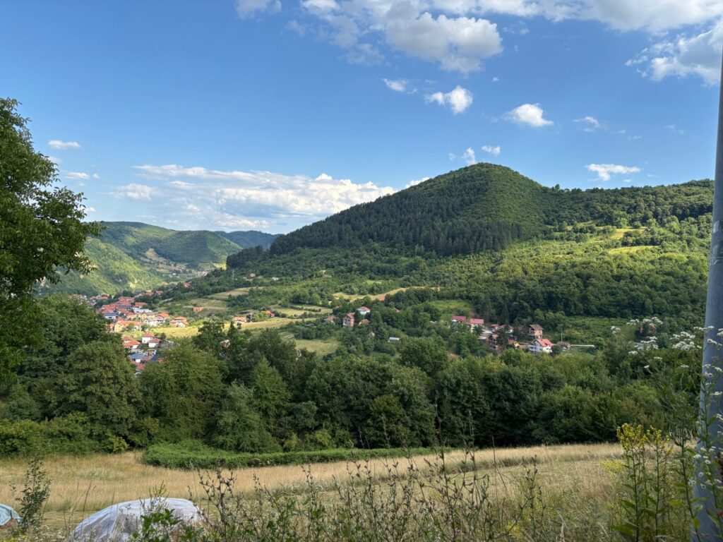 suedengland-avalon-spirituelle-reise-kraftorte-geomantie-stonehenge Große Bosnische Pyramide der Sonne