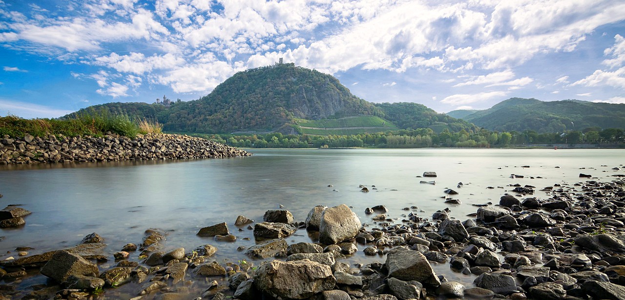 Rhein Drachenfels